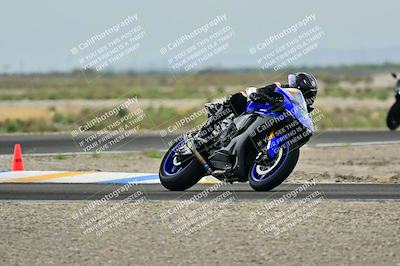 media/Apr-18-2025-TrackDaz (Fri) [[45f5874c44]]/C Group/Session 1 (Turn 7)/